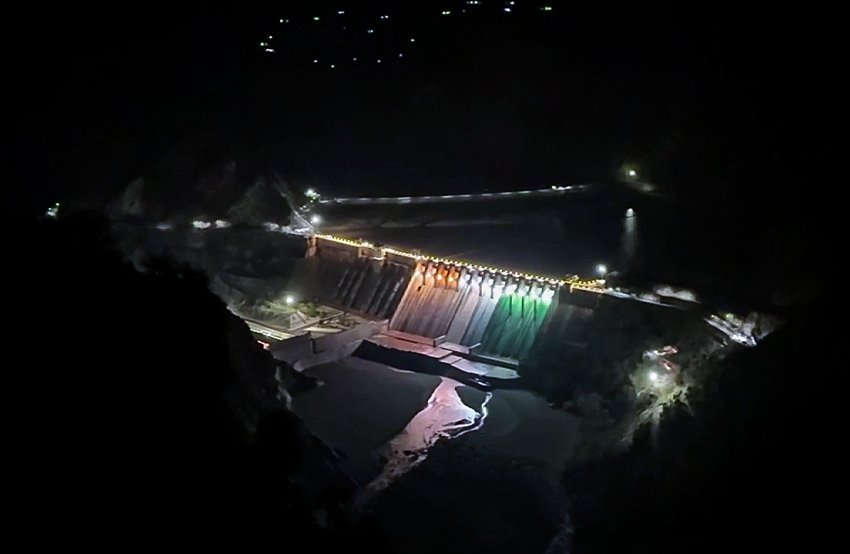 Nation Celebrates Republic Day Spirit as Landmark Buildings Shine in Tricolour