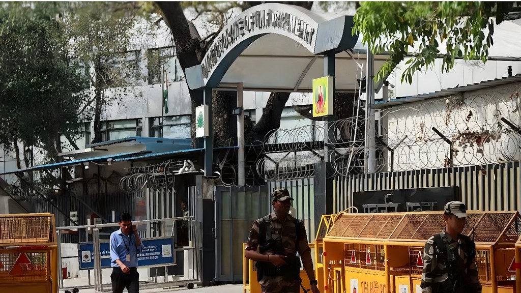 Indore News | hindi news | | loan fraud | loand default Indore News | hindi news | | loan fraud | loand default