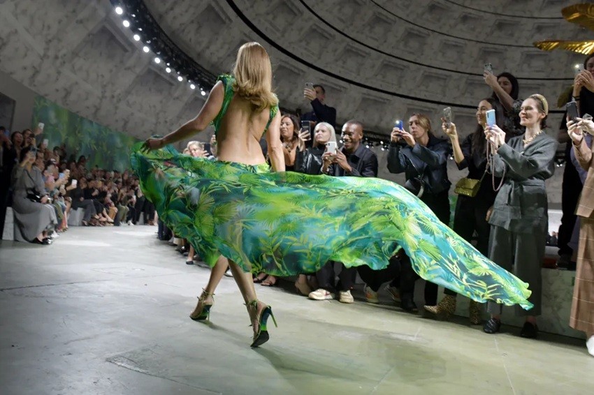 Jennifer Lopez viral dress