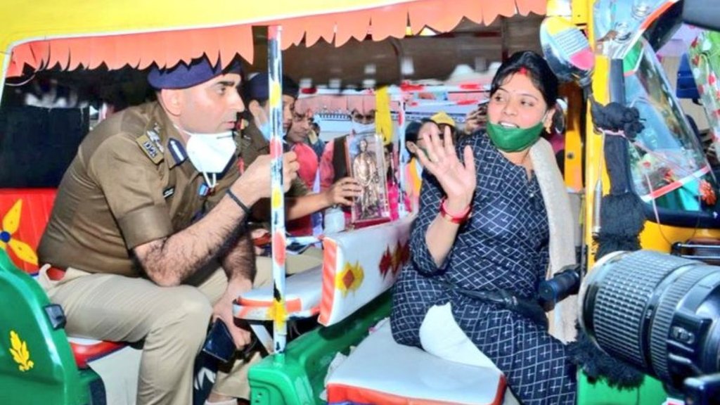 Uttar Pradesh Jhansi first woman auto driver killed by boyfriend.