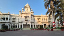 KGMU में 8 मजारों के खुलासे ने खड़ा किया विवाद, हटाने का लगा नोटिस तो भड़के मुस्लिम नेता