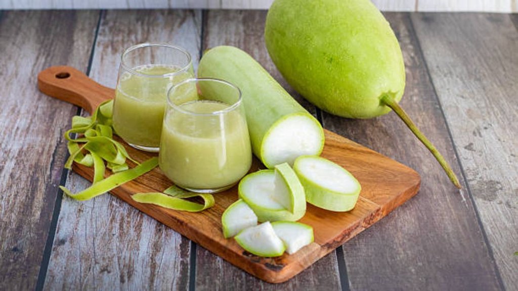 Kareena Kapoor Khan, bottle gourd, lauki, healthy vegetables, gut health, bottle gourd, kareena kapoor khan news, bottle gourd health benefits, लौकी के फायदे, करीना कपूर की पसंदीदा सब्जी, पेट के लिए फायदेमंद सब्जी, lauki ke fayde, lauki ke fayde in hindi, lauki health benefits