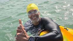 60 की उम्र में भी आयरन मैन, 15 किमी तैरकर मिलिंद सोमन ने किया कमाल, जानिए स्वीमिंग के चौंकाने वाले फायदे