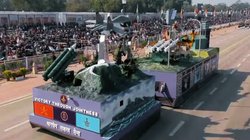 Republic Day 2026: कर्तव्य पथ पर सैन्य ताकत के साथ दिखी ऑपरेशन सिंदूर की झलक, पाकिस्तान को दिया था करारा जख्म