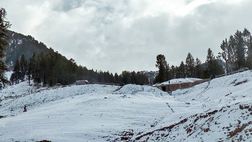 Manali snowfall today