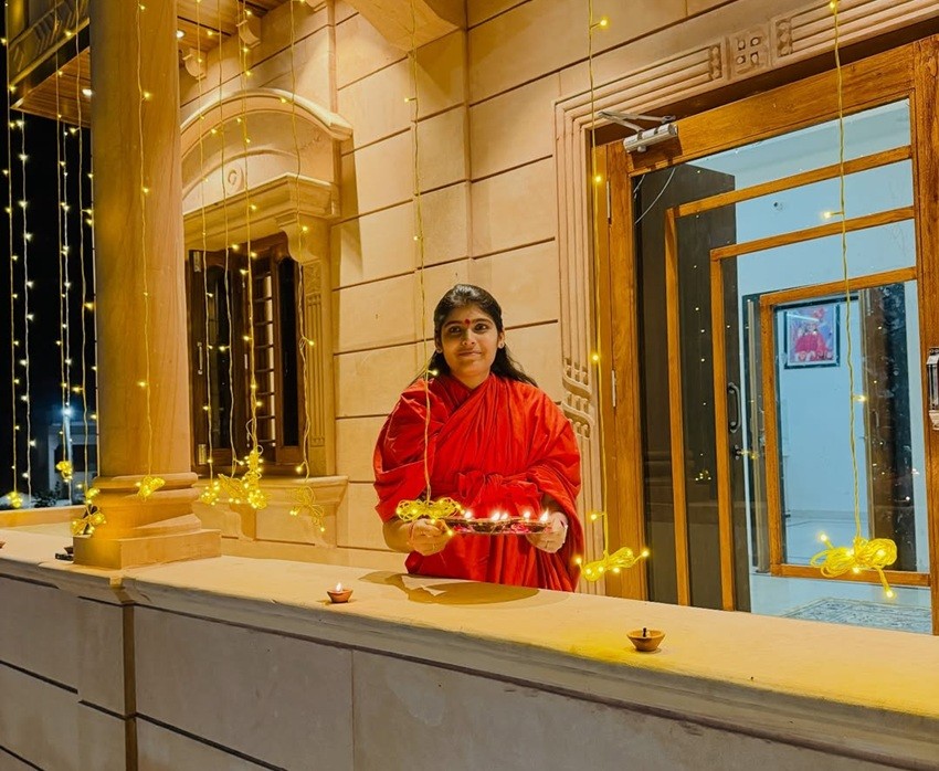 Sadhvi Prem Baisa hospital news