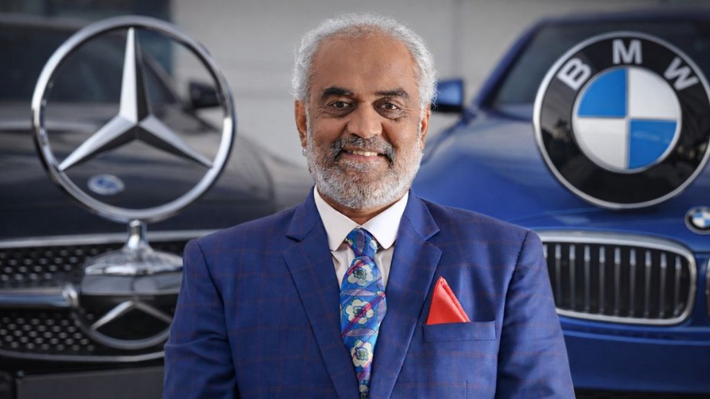 Savji Dholakia Net Worth