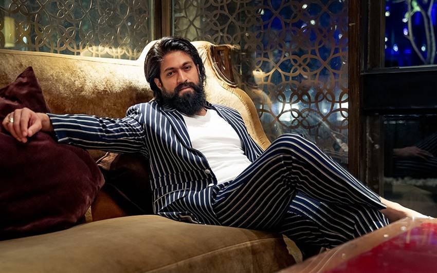 Yash early life struggle