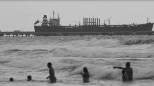 TRUMP, OIL TANKER, AMERICA