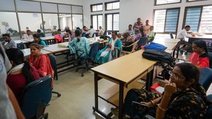 Teacher's role, education system crisis, non-academic tasks