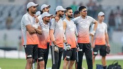 भारत का अभ्यास सत्र: रोहित से बैटिंग टिप्स लेते दिखे सिराज, पंत को लगी चोट, गिल ने अगरकर से की लंबी चर्चा