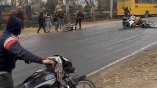 Viral Video, Trending News, UP Amroha, Road Accident, Bike Falling Automatic,