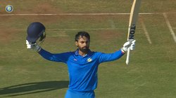 अथर्व तायडे का शतक और तेज गेंदबाजों की धार, विदर्भ ने सौराष्ट्र को हरा पहली बार जीती विजय हजारे ट्रॉफी