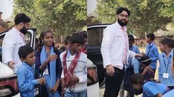 100 KM सफर करके ड्यूटी जाने का टीचर ने खोला राज, दिखाया क्यों नहीं ले पा रहे ट्रांस्फर, हैरान कर रहा Viral Video