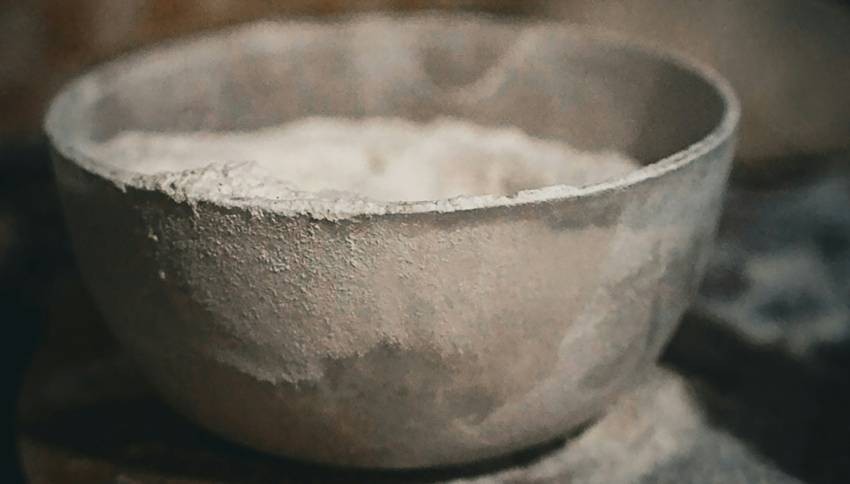 white clothes cleaning hacks