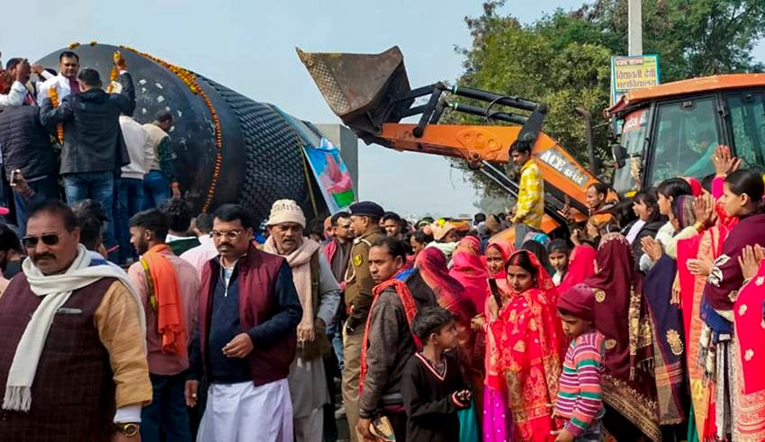 Mahabalipuram large shivling