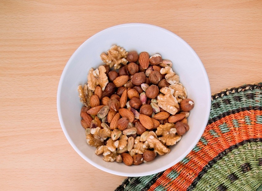 almonds for hair fall