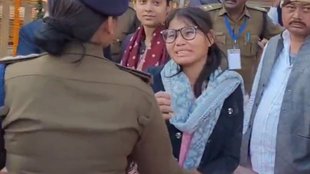 cm mohan yadav, mohan yadav news, sidhi, Girl meet cm mohan yadav,