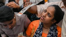 स्याही के मिटने से लेकर डोर-टू-डोर प्रचार की अनुमति तक… महाराष्ट्र निकाय चुनाव में कैसे उठे निर्वाचन आयोग पर सवाल?