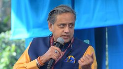 ‘पीएम मोदी संविधान को पवित्र मानते हैं’, कांग्रेस के साथ बढ़ते मतभेद के बीच बोले शशि थरूर