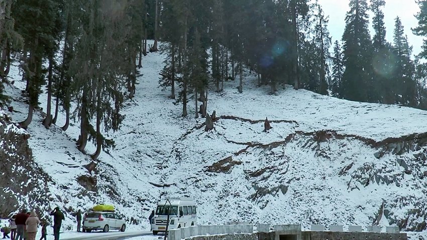 fresh snowfall Himachal