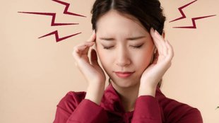 AIIMS Delhi doctor advice, habits that damage brain, early signs of dementia, neurological health tips, how to keep brain healthy, AIIMS neurologist warning, brain health habits, dementia prevention tips, parkinsons disease prevention, brain damage habits, AIIMS neurologist lists habits to avoid for brain health, habits that increase risk of dementia and parkinsons, brain health tips by AIIMS doctor, what causes dementia and parkinsons disease, behaviours to avoid to prevent brain diseases, दिमाग की सेहत खराब करने वाली आदतें, डिमेंशिया से बचाव के उपाय, पार्किंसन रोग से बचाव, AIIMS डॉक्टर की सलाह, दिमाग को तेज रखने के टिप्स