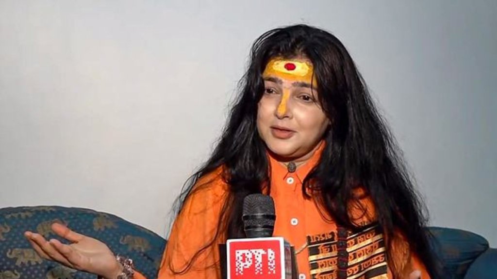 mamta kulkarni, Kinnar Akhara, Avimukteshwaranand