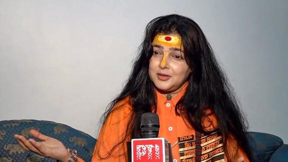 mamta kulkarni, Kinnar Akhara, Avimukteshwaranand