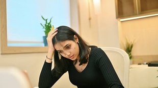 mental health tips in hindi, stress and mental fatigue, work stress symptoms, मानसिक स्वास्थ्य कैसे बेहतर बनाएं, थोड़ा काम करते ही दिमाग थक क्यों जाता है, मानसिक थकान के लक्षण और उपाय, mental exhaustion ka ilaj, mental fatigue se relief kaise mile, psychologist ke bataye mental health tips, मेंटली एग्जॉस्टेड क्यों महसूस होता है, mental exhaustion causes, mental fatigue reasons, दिमाग की थकान कैसे दूर करें, mental exhaustion remedies, psychologist tips for mental health, थोड़ा काम करते ही दिमाग थक क्यों जाता है, मानसिक थकान के लक्षण और उपाय, mental exhaustion ka ilaj, mental fatigue se relief kaise mile, psychologist ke bataye mental health tips