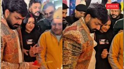 पवन सिंह बर्थडे पर लड़खड़ाते हुए केक काटते आए नजर, पत्नी ज्योति ने शेयर किया वीडियो, लोग बोले- पियक्कड़ सिंह