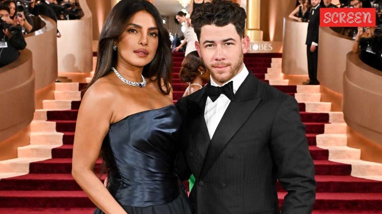 Golden Globe 2026: गोल्डन ग्लोब अवॉर्ड्स के रेड कार्पेट पर पति निक जोनस की टाई ठीक करते दिखीं प्रियंका चोपड़ा, वीडियो वायरल