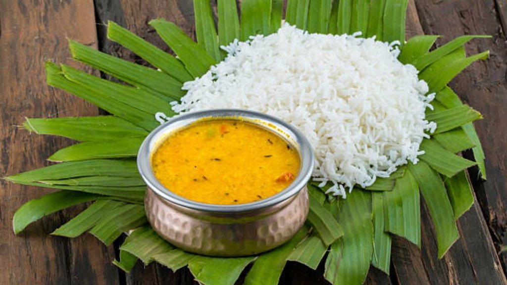sambar chawal ke fayde, sambar chawal khane ke nuksan, daily sambar chawal khana safe hai, रोज सॉम्बर-चावल खाने के नुकसान, sambar chawal healthy lunch option, रोज सॉम्बर-चावल खाने से शरीर पर क्या असर पड़ता है, सॉम्बर-चावल रोज खाना हेल्दी है या हानिकारक, एक्सपर्ट की राय रोज सॉम्बर-चावल खाने पर, daily sambar chawal for lunch health tips, sambar chawal everyday benefits and risks, sambar chawal eating daily, लंच में सॉम्बर-चावल, sambar chawal healthy or not, रोजाना सॉम्बर-चावल खाने के फायदे और नुकसान, sambar chawal nutrition facts, sambar chawal health benefits,sambar chawal daily lunch, sambar chawal effect on body