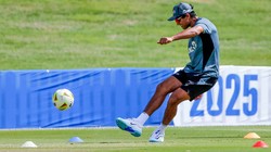 ‘10 फीट लंबा और बुलेटप्रूफ महसूस कराते हैं कप्तान’, रचिन रविंद्र ने लगाई मिचेल सैंटनर की लीडरशिप पर मुहर