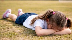 खेलते-खेलते गिरी 9 साल की मासूम, कार्डियक अरेस्ट से मौत! 4 महीने पहले भाई की भी ऐसे ही गई थी जान