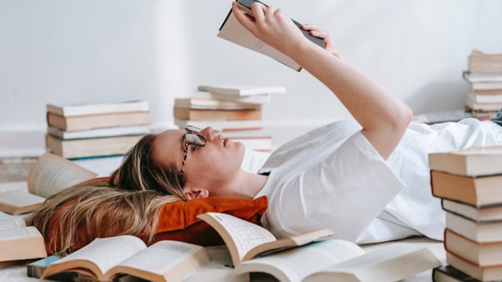 Experience based education, school of consciousness