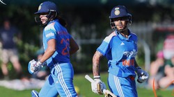 IND W vs AUS W: भारत की दमदार शुरुआत, बीच में झटके, अंत में कंट्रोल, क्या ऑस्ट्रेलिया के लिए काफी है 252 रन का लक्ष्य