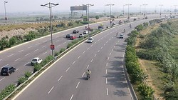 DND फ्लाईओवर रोज 7 घंटे रहेगा बंद, दिल्ली-नोएडा सफर करने वाले इन रूट्स का करें इस्तेमाल