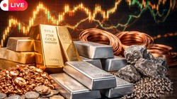 Gold/Silver Rate Today LIVE: सोना-चांदी में गिरावट, मुनाफावसूली से दाम फिसले, खरीदने से पहले जानें दिल्ली-मुंबई-नोएडा-अयोध्या में आज गोल्ड-सिल्वर का रेट