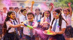 Holi 2026: 3 या 4 मार्च? दिल्ली-एनसीआर में कब बंद रहेंगे स्कूल; कन्फ्यूजन दूर कर लें पैरेंट्स