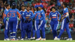 IND W vs AUS W, 1st T20 Match: अरुंधति रेड्डी की घातक गेंदबाजी, भारत ने ऑस्ट्रेलिया को DLS से हराया