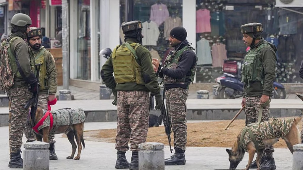 Jammu and Kashmir, JeM terrorists, Pakistani terrorists Jaish-e-Mohammad, Amit Shah Jammu and Kashmir visit