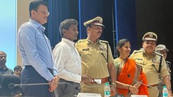 कौन हैं इंटेलिजेंस ऑफिसर बी सुमति? जिनकी रणनीति से 590 माओवादी और अब देवजी ने डाले हथियार