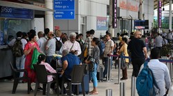 400 मीटर के लिए कैब चालक ने वसूले 18000 रुपये, अमेरिकी महिला से ठगी के बाद मुंबई एयरपोर्ट पर पुलिस की बड़ी कार्रवाई