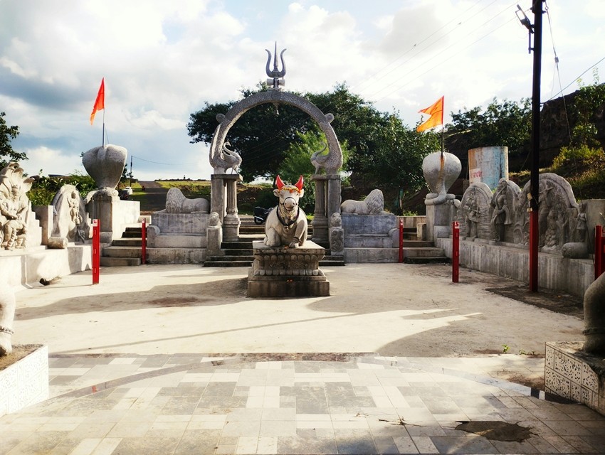 Nandi and Shivling