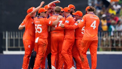 ‘बाकी बैट्समैन चनाफली बेच रहे थे क्या’, पाकिस्तान के पूर्व क्रिकेटरों का फूटा गुस्सा