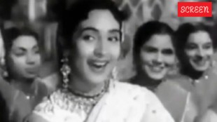 Nigahen Milane Ko Jee Chahta Hai