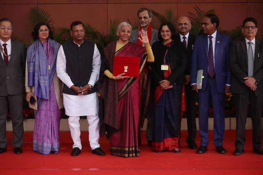 Traditional Indian saree history