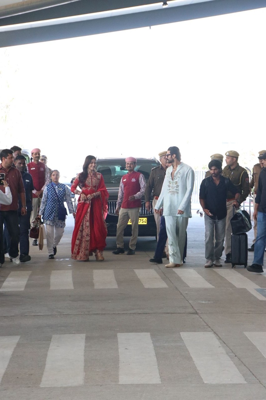 Rashmika Mandanna Vijay Deverakonda Spotted Together for the First Time After Wedding