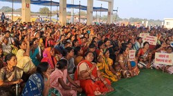 31 साल में बढ़े केवल 51 रुपये, आर्थिक तंगी की वजह से बेटे को मां नहीं दिला पाई बैट, छत्तीसगढ़ में प्रदर्शनकारी मिड-डे मील रसोइयों ने बयां किया दर्द