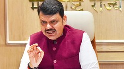 ‘बेगानी शादी में अब्दुल्ला दीवाना बने हैं संजय राउत’, TMC-NCP के कांग्रेस में विलय की चर्चा पर फड़नवीस का कटाक्ष